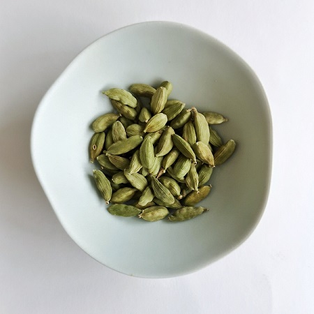 Cardamome verte entière Bio 50g ou 1 kg - épice en gousse