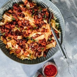 NOMIE_Chloé Charles_blend_BOLO-BOLOGNAISE-400x533